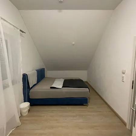 Gemuetliches In - Zentrale Lage Mit Top-anbindung Apartamento *
